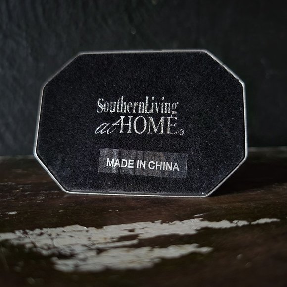 Pair of Southern Living Napkin Rings, Redmont Heirloom Place Card Napkin Rings - Picture 7 of 7